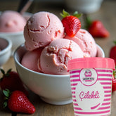 Strawberry ice cream (Cilekli dondurma)