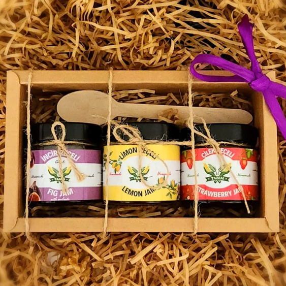 Sweet gift box - small (Tatli hediye kutusu)