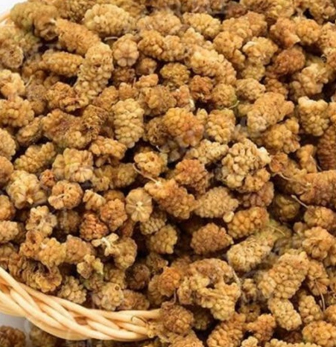 Organic dried mulberry (Yayla'dan organik kuru dut)